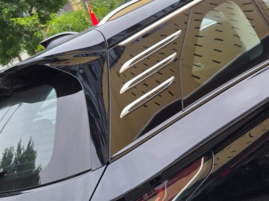 HongQi HS7 PHEV 2024 #4 HongQi HS7 PHEV 2024 car image #4