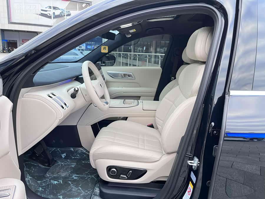 Deepal S09 2025 car image #4