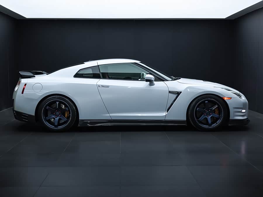 日产 日产GT-R 2012 汽车图片 #4