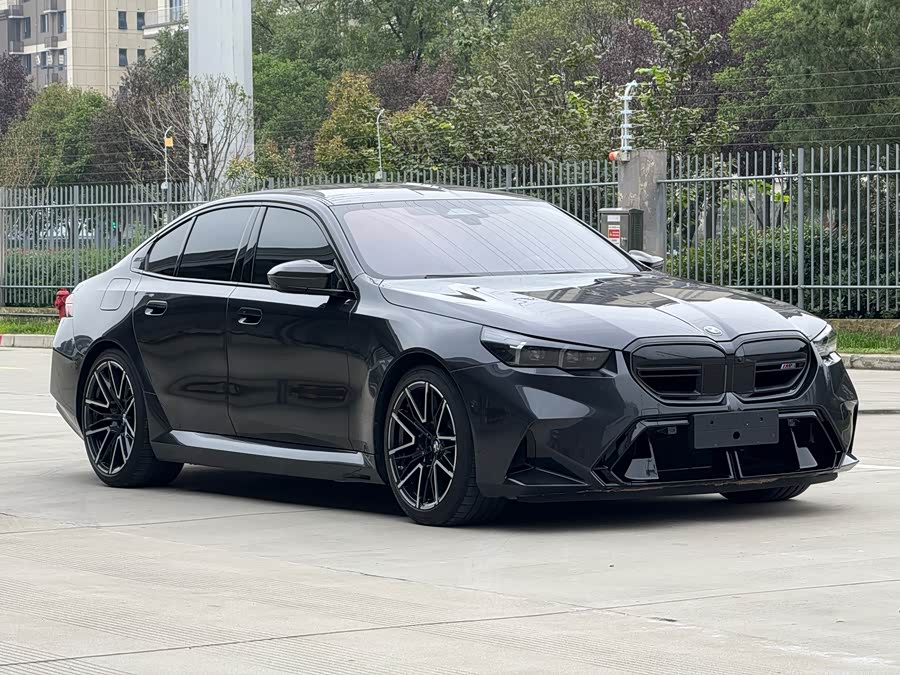 BMW M5 New Energy 2025 #4 BMW M5 New Energy 2025 car image #4