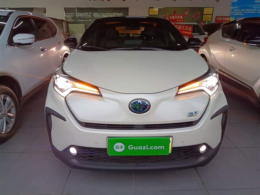 Toyota C-HR EV 2020 immagine di auto #4