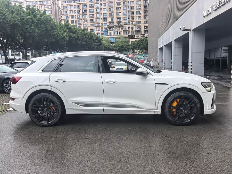 Mercedes-Benz SLK AMG 2023 #4 Mercedes-Benz SLK AMG 2023 صورة سيارة #4