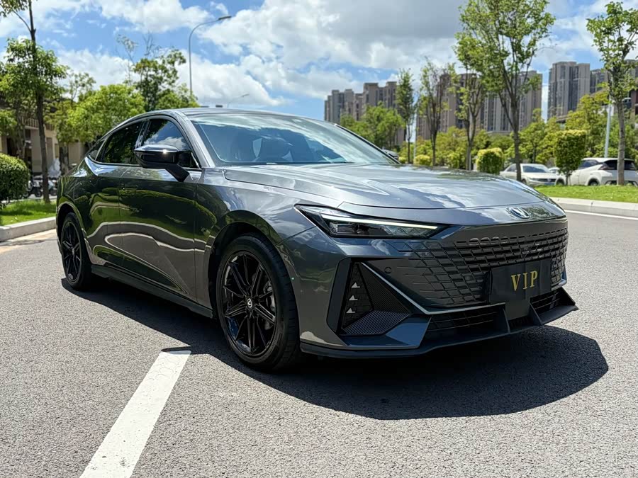 Changan UNI-V 2022 image de voiture #4