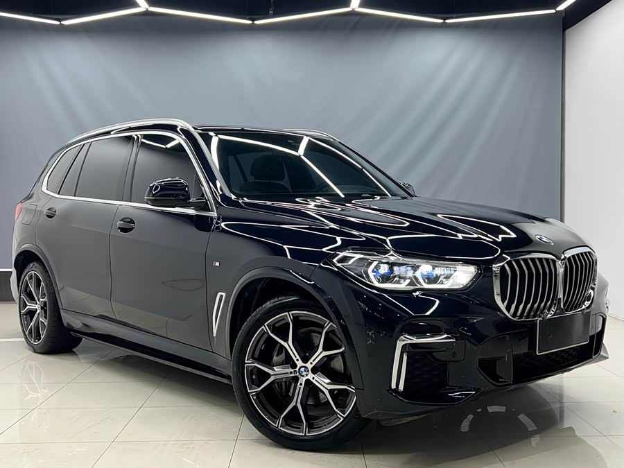 BMW X5 2023 immagine di auto #4