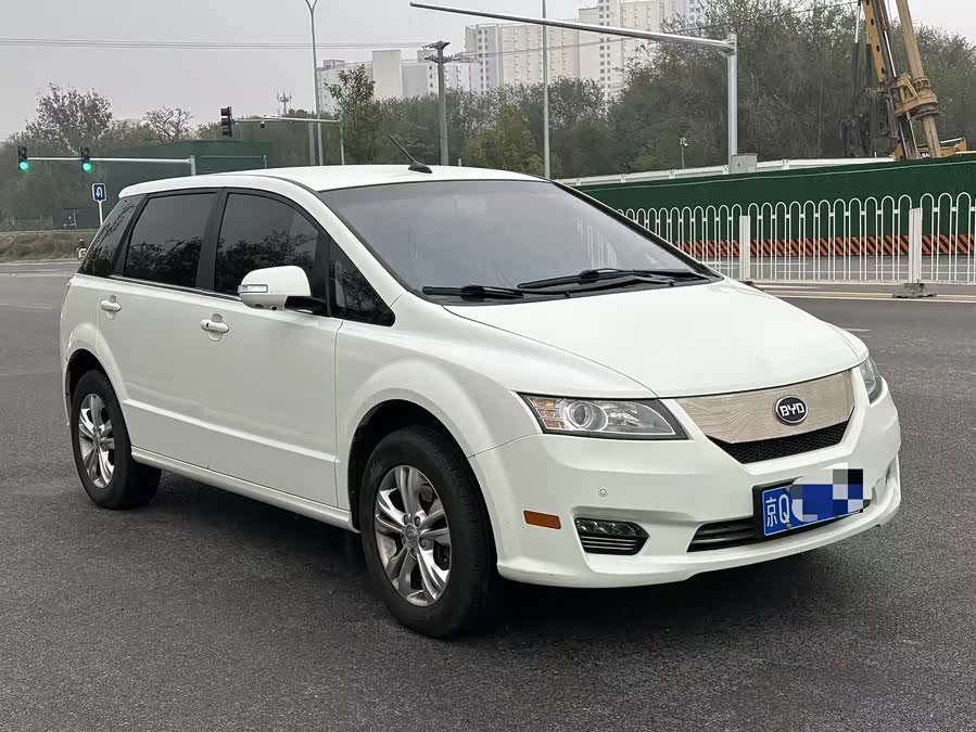 BYD e6 2016 #4 BYD e6 2016 car image #4