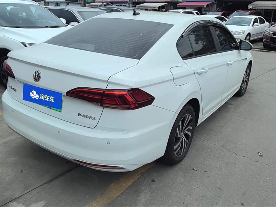 Volkswagen Bora Pure Electric 2021 صورة سيارة #4