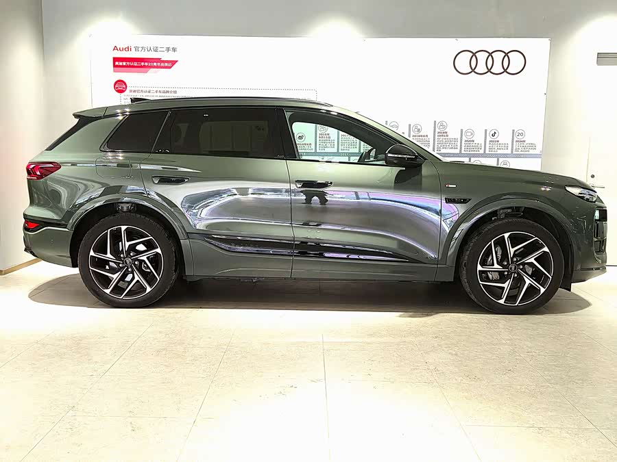 Audi Q6L e-tron 2025 صورة سيارة #4