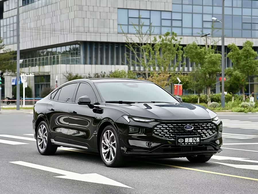 Ford Mondeo 2024 car image #4