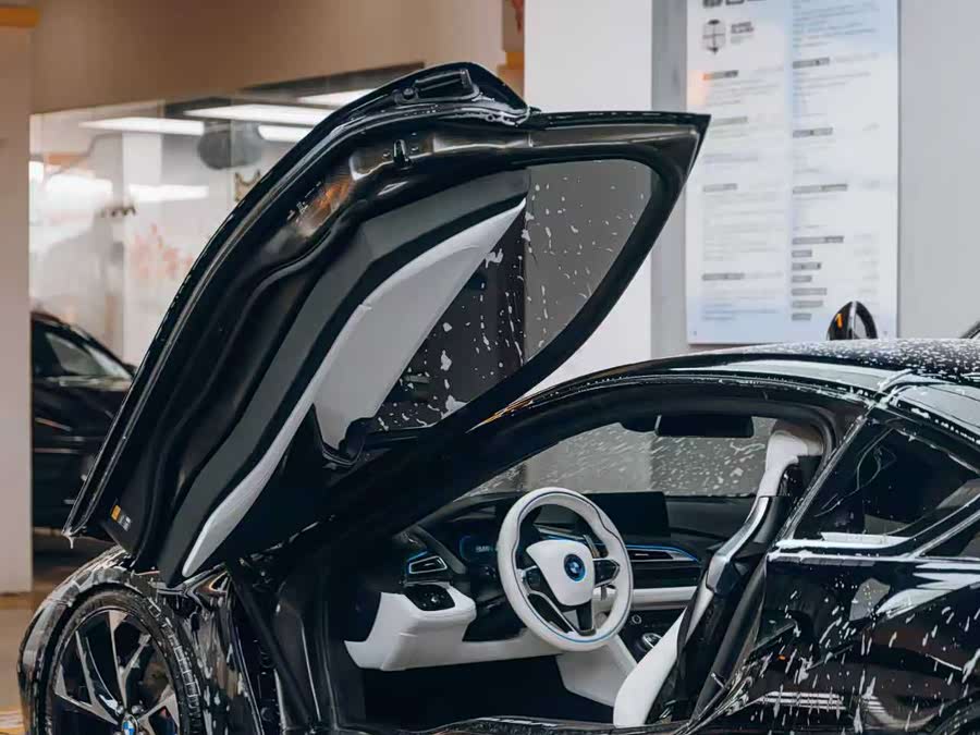 BMW i8 2018 صورة سيارة #4