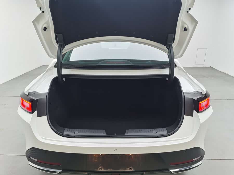 Changan EadoPHEV 2025 изображение автомобиля #4