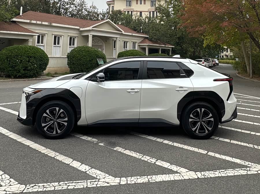 丰田 一汽丰田bZ4X 2023 汽车图片 #4