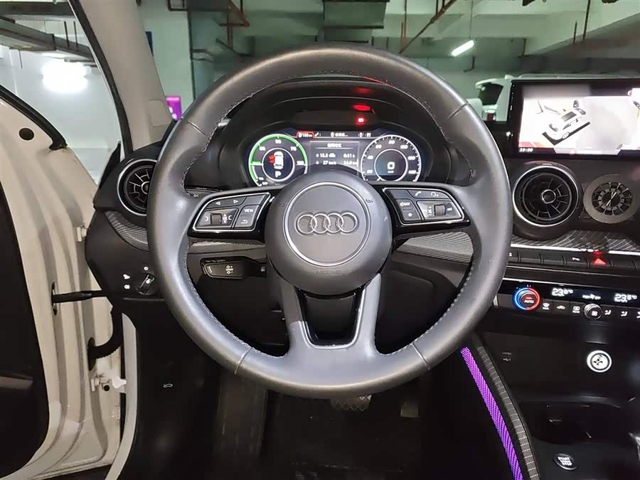 Audi Q2L e-tron 2021 #4 Audi Q2L e-tron 2021 car image #4