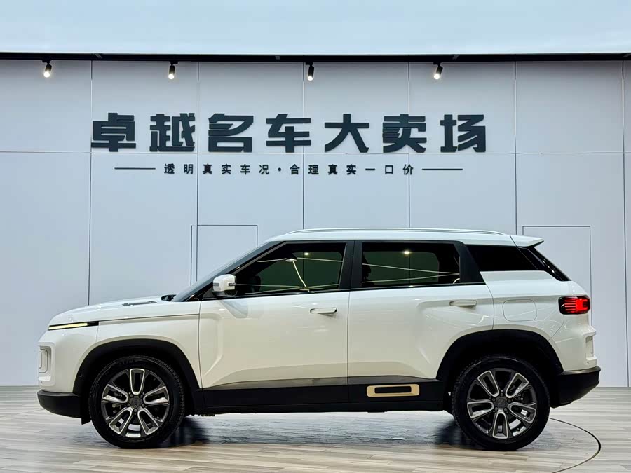 GEELY Monjaro MHEV 2020 #4 GEELY Monjaro MHEV 2020 car image #4