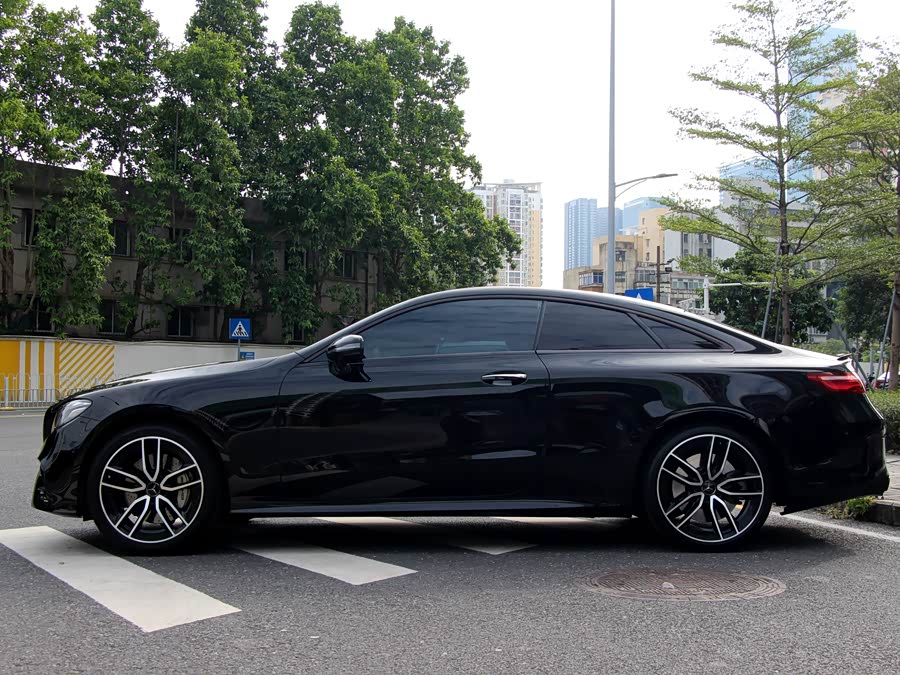 Mercedes-Benz E AMG 2020 صورة سيارة #4