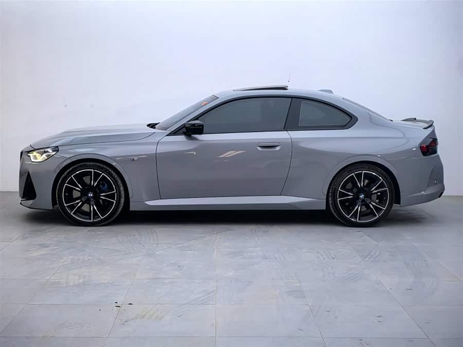 BMW M240i 2025 immagine di auto #4