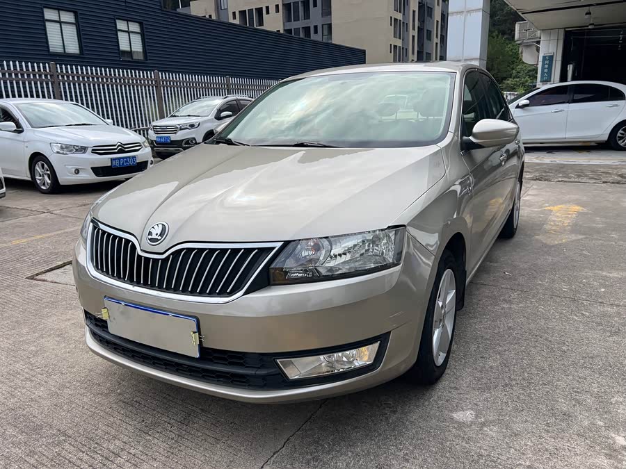 Skoda Rapid 2022 car image #4