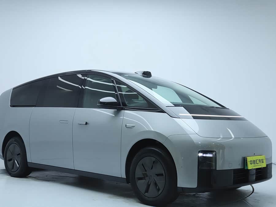 理想汽车 理想MEGA 2024 汽车图片 #4