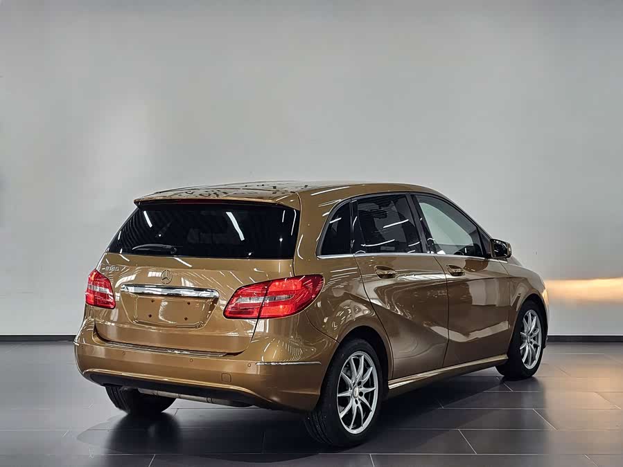 Mercedes-Benz B Class 2013 car image #4