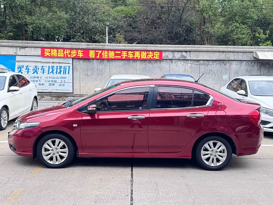 Honda City Classic 2013 #4 Honda City Classic 2013 car image #4