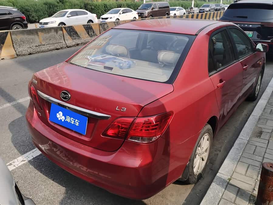 BYD L3 2013 изображение автомобиля #4