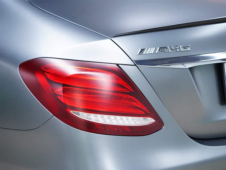 Mercedes-Benz E AMG 2018 immagine di auto #4