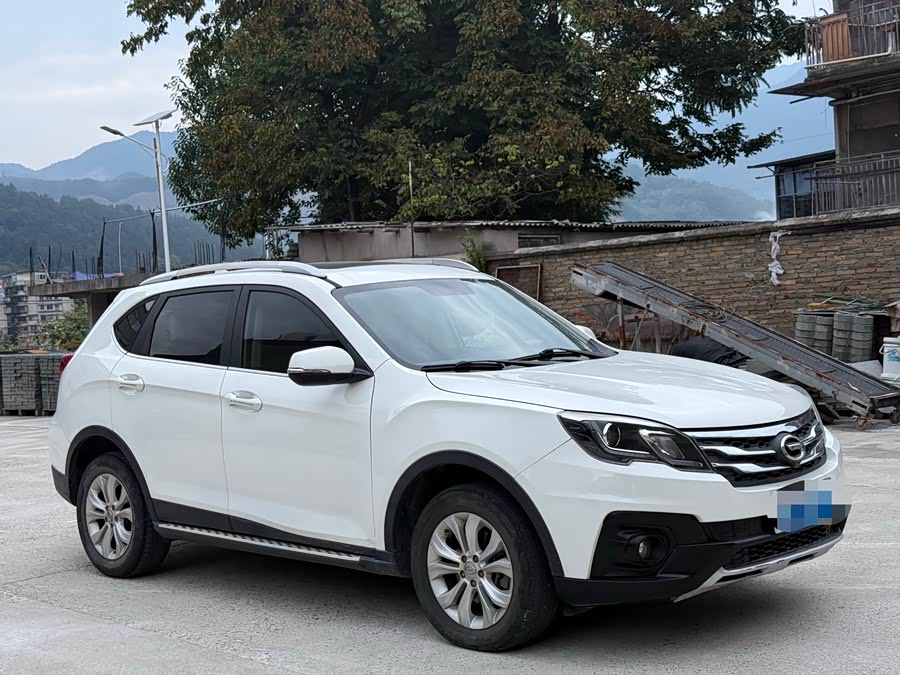 GAC Trumpchi GS5 Super 2015 #4 GAC Trumpchi GS5 Super 2015 car image #4