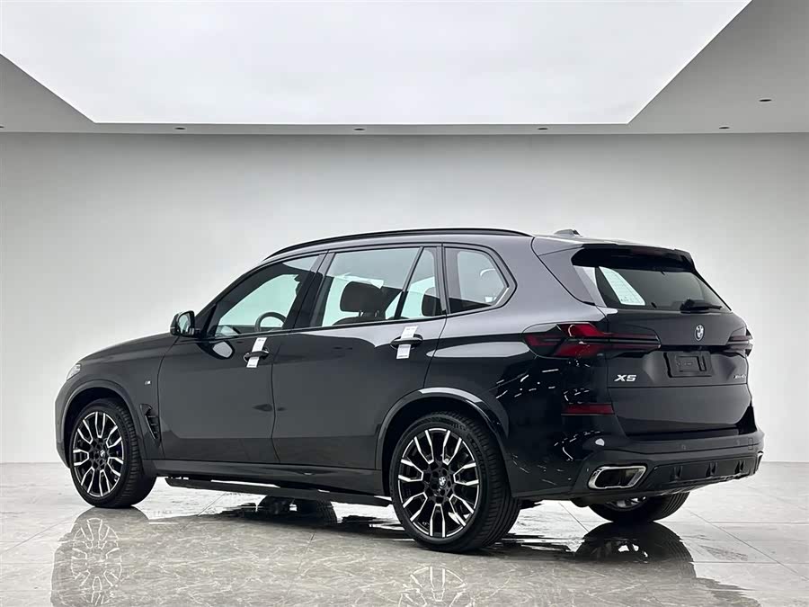 BMW X5 2023 car image #4