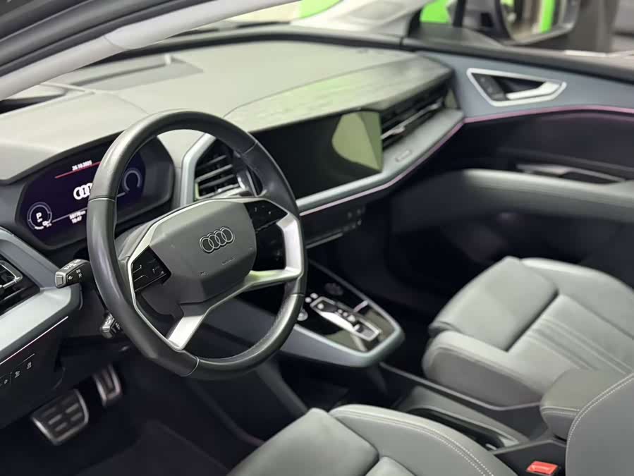 Audi Q5 e-tron 2023 صورة سيارة #4