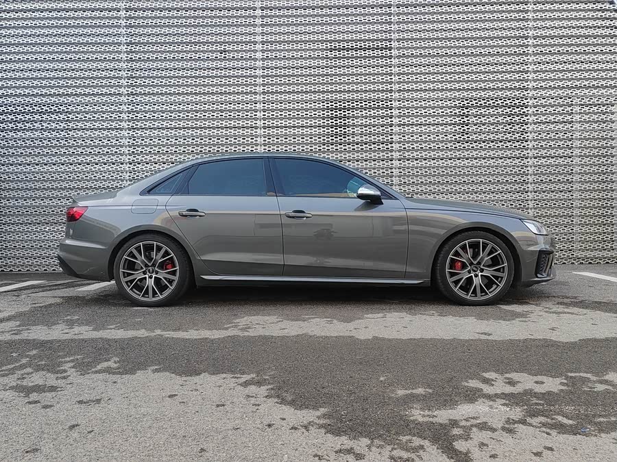 Audi S4 2023 صورة سيارة #4