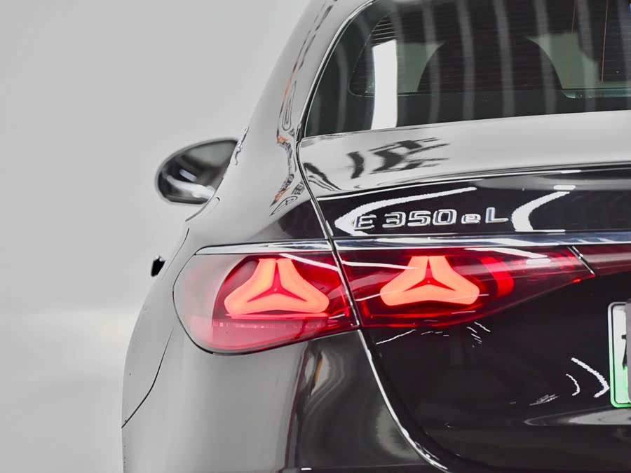 Mercedes-Benz E Class New Energy 2024 car image #4