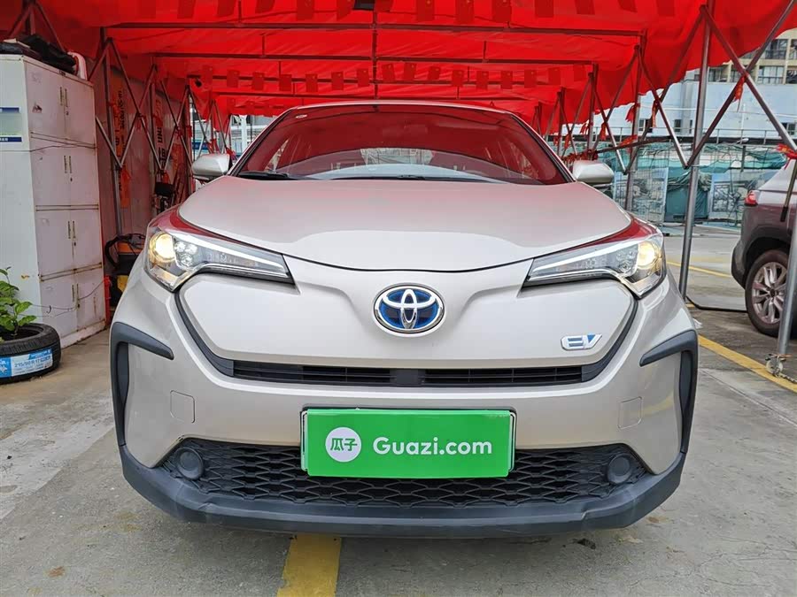 Toyota C-HR EV 2021 imagen de coche #4