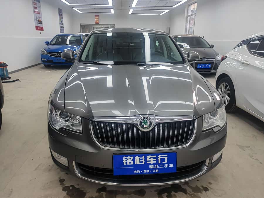 Skoda Superb 2012 imagen de coche #4