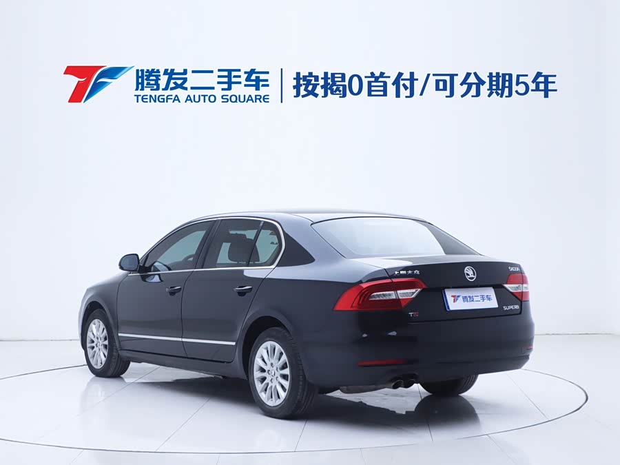 Skoda Superb 2015 car image #4