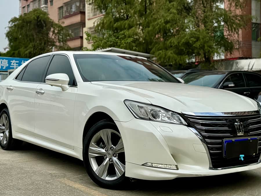 丰田 皇冠 2017 汽车图片 #4