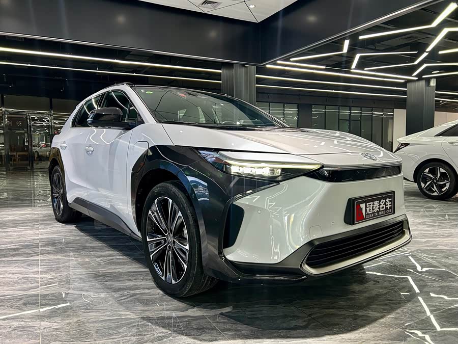Toyota bZ4X 2022 immagine di auto #4