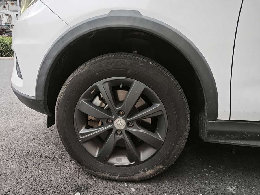 BYD Yuan New Energy 2019 car image #4