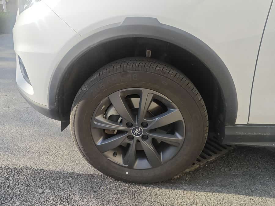 BYD Yuan New Energy 2020 #4 BYD Yuan New Energy 2020 car image #4