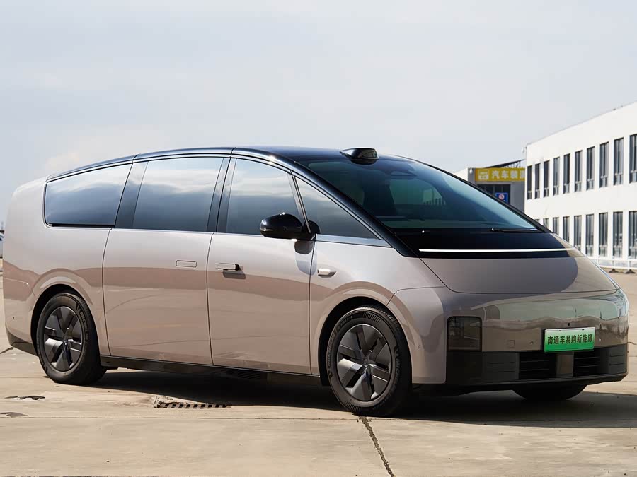 理想汽车 理想MEGA 2024 汽车图片 #4