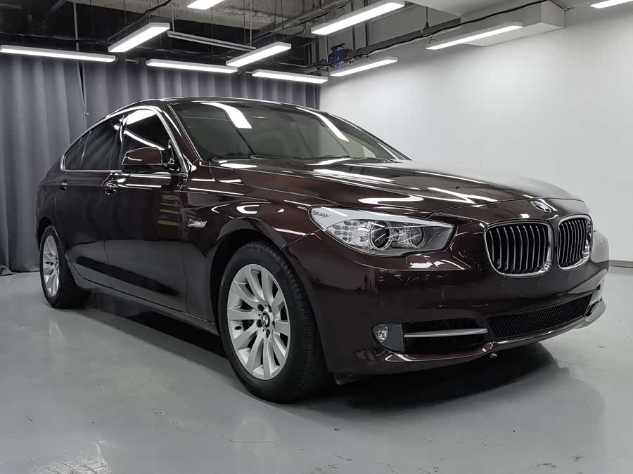 BMW 5 Series GT 2011 immagine di auto #4