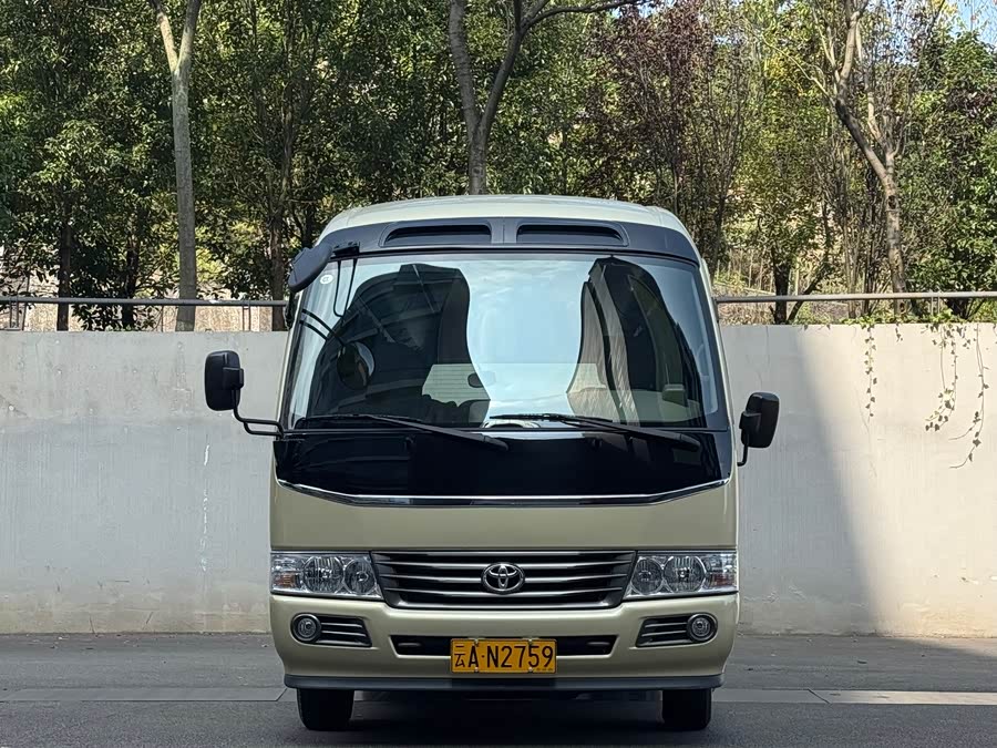 Toyota Coaster 2023 car image #4
