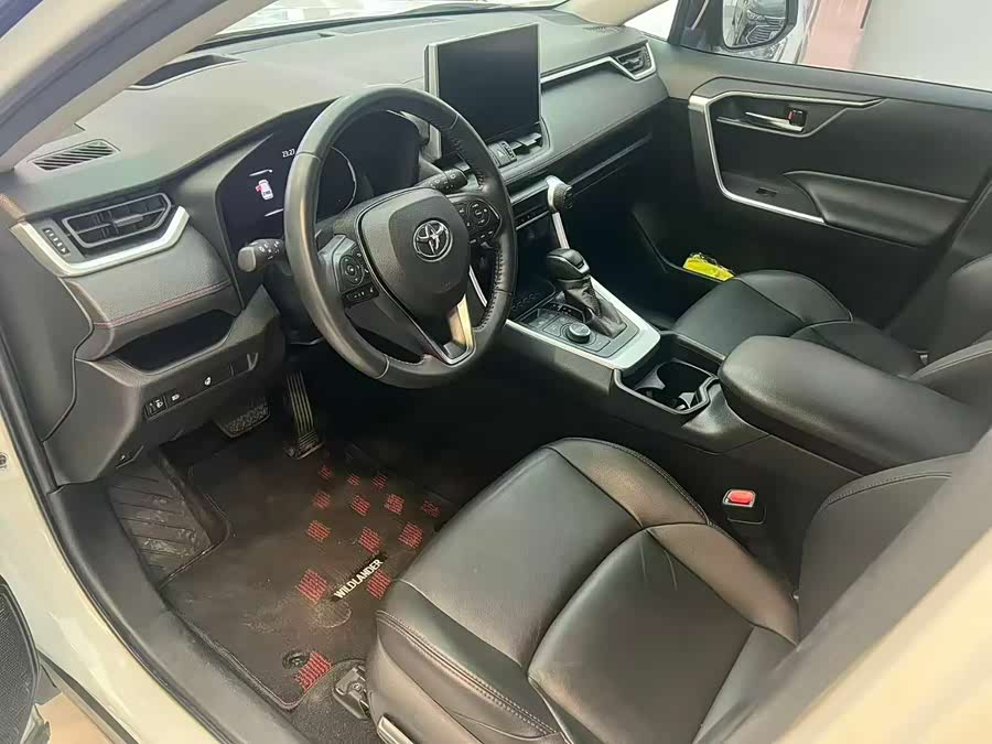 丰田 威兰达新能源 2021 #4 丰田 威兰达新能源 2021 汽车图片 #4