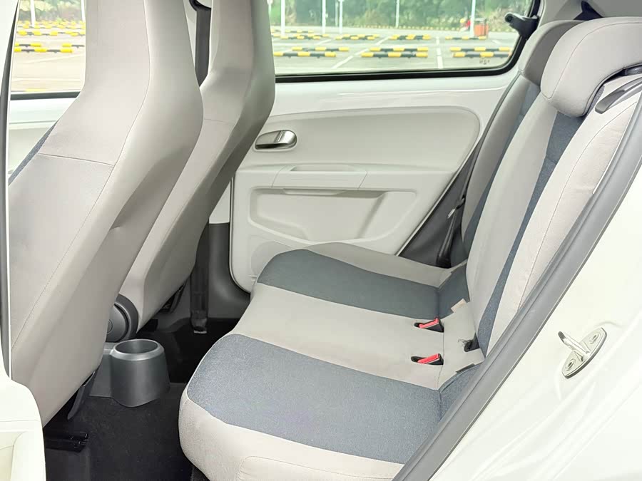 Volkswagen up! 2016 imagem de carro #4