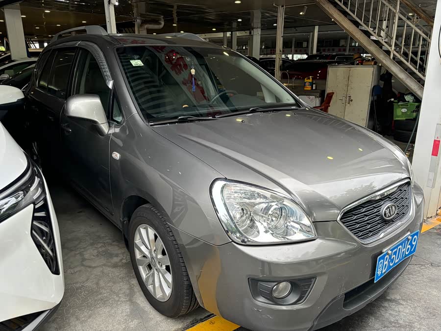 Kia Carens 2012 image de voiture #4