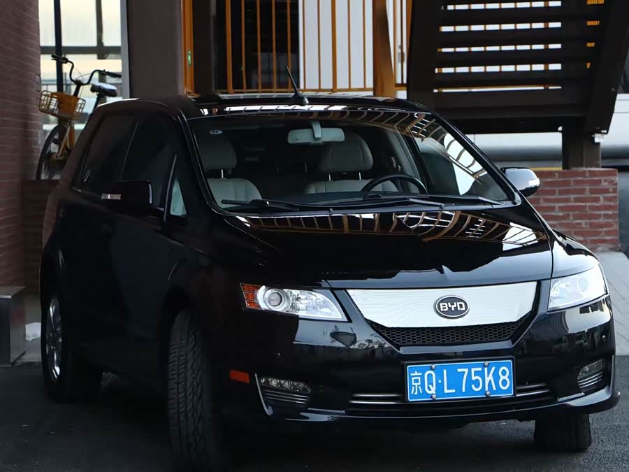 BYD e6 2016 #4 BYD e6 2016 car image #4