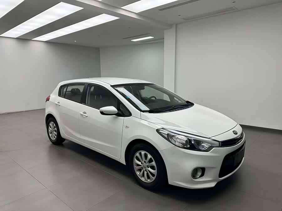 Kia Forte Koup 2015 car image #4