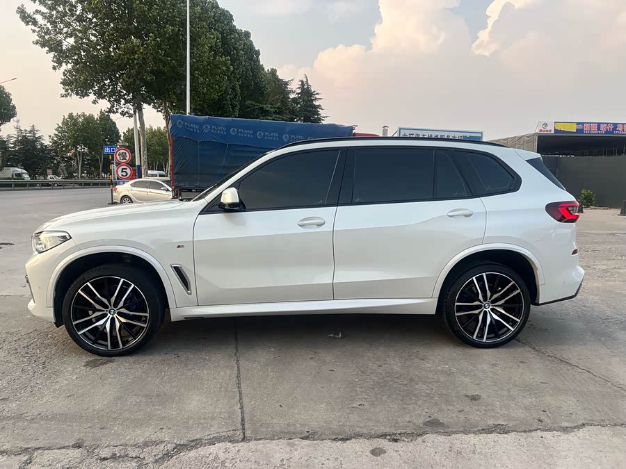 BMW X5 2022 car image #4