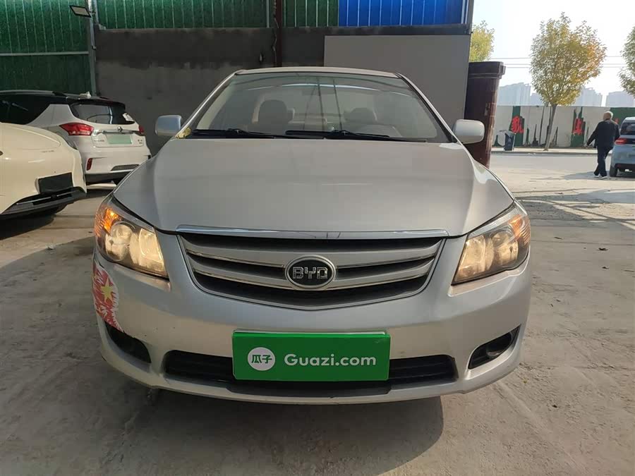 BYD L3 2014 car image #4