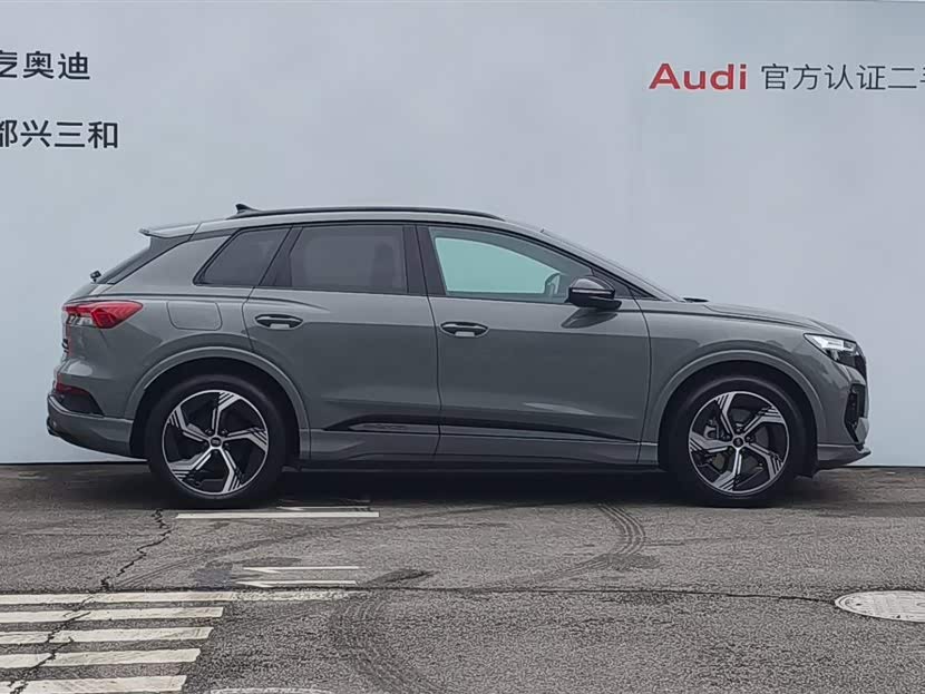 Audi Q4 e-tron 2024 #4 Audi Q4 e-tron 2024 صورة سيارة #4