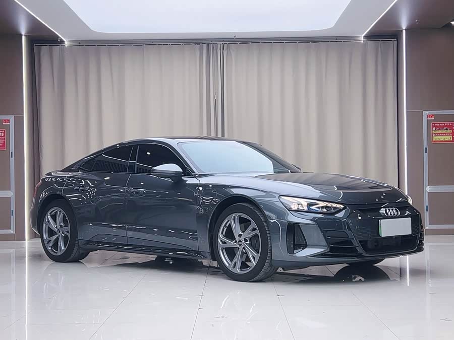 Audi e-tron GT 2024 car image #4