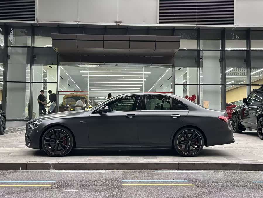 Mercedes-Benz E AMG 2023 صورة سيارة #4